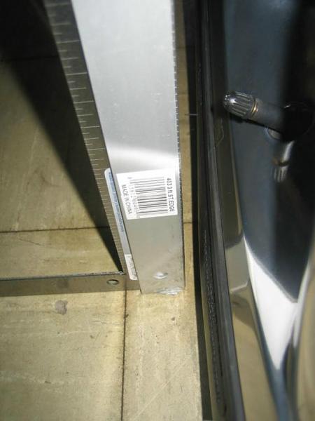 Ponies on The Run!-pass_fr_straight-edge_lower-tire.jpg