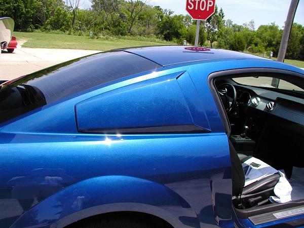 Ponies on The Run!-window-scoop-install-web-4.jpg