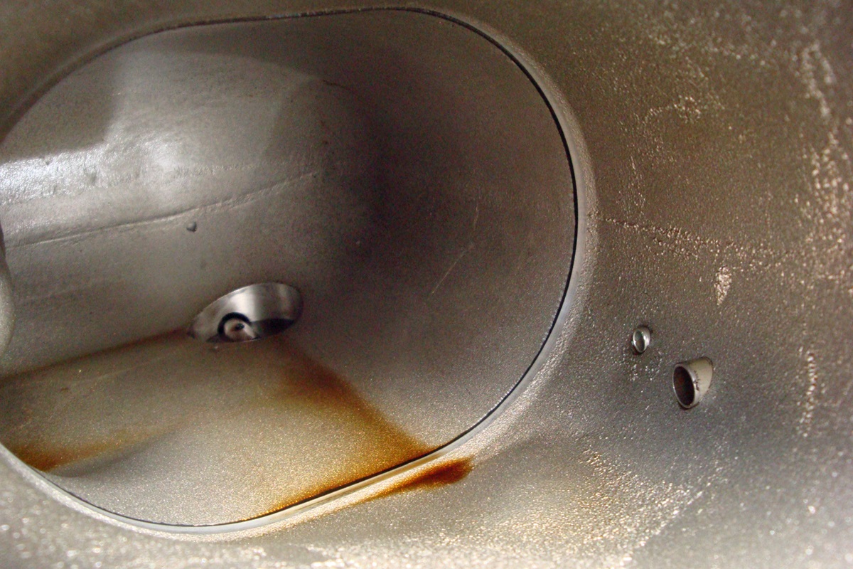 Name:  2014-07-23_Wpl-elbow-oil2_zps1c0248be.jpg
Views: 101
Size:  359.1 KB