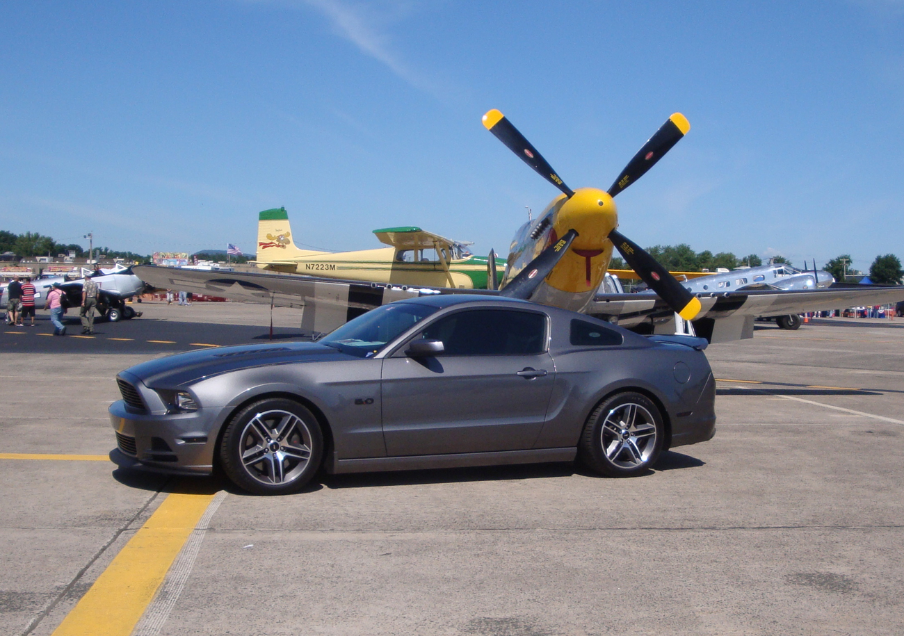 Name:  2013-08-25_WingsWheels-103-1300_zpsb8dd21a1.jpg
Views: 39
Size:  819.6 KB