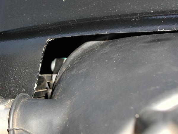 Ponies on The Run!-pass-side-throttle-body-bolt.jpg