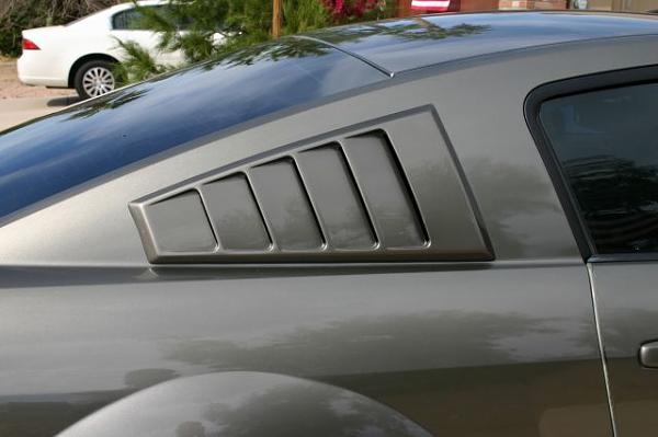 Ponies on The Run!-normal_mrt-20quarter-20louvers-20040906-20012.jpg