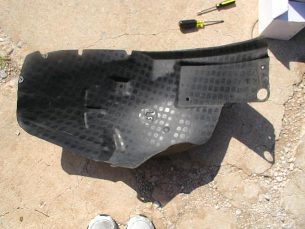 Ponies on The Run!-fender-well-cover-removed.jpg