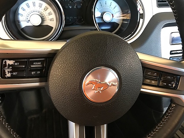 What did you do with your Mustang today?*-old-buttons.jpg