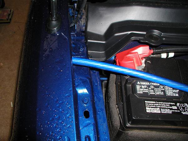 Ponies on The Run!-power-wire-wheel-well.jpg