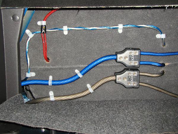 Ponies on The Run!-straightening-wires-1.jpg