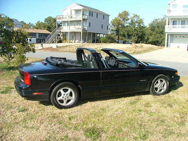 Ponies on The Run!-oldsmobile-002a.jpg