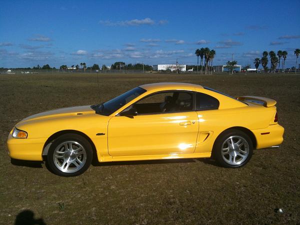 Some pics of my 2011 GT and others-img_4104.jpg