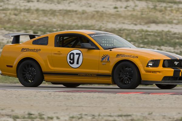 Light Wheels for the track-mustanggt-challenge-cars-track-168.jpg