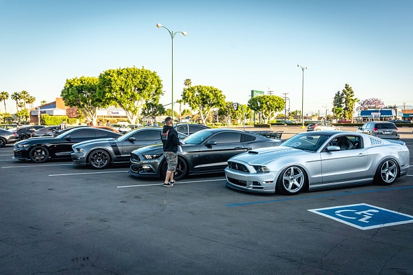 Mustang 05-14 Air Lift Performance Complete Digital Air Suspension Kit Install Video-photo423.jpg