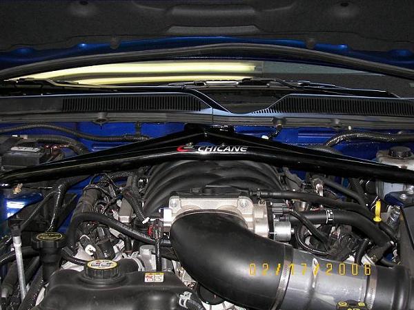 which strut bar sits the lowest?-100_0027.jpg