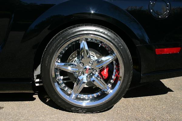 wilwood big brake kit installed-img_1499.jpg