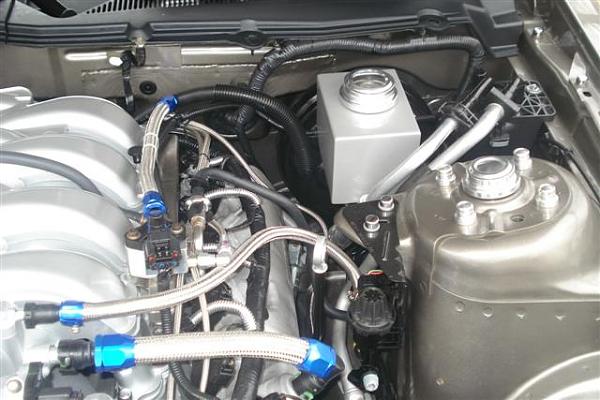 Custom Engine Compartment-dsc00452-small-.jpg