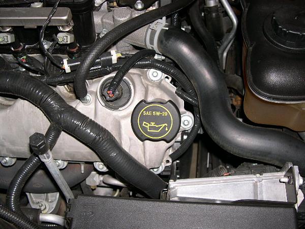How Does The Oil Filler Neck Detach From The Cam Cover?-228.jpg