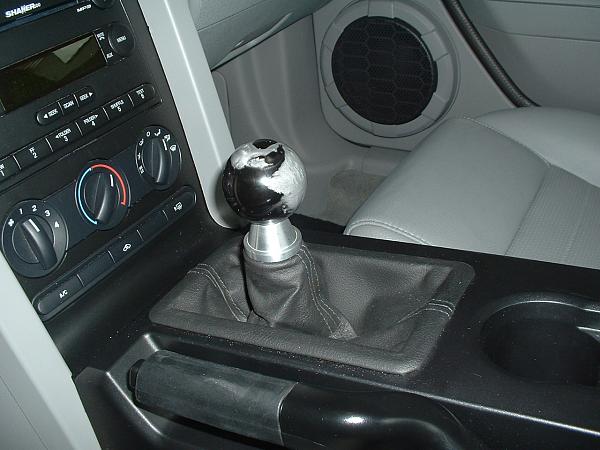 Trying to find the right shifter knob?-stang-stripes-001.jpg