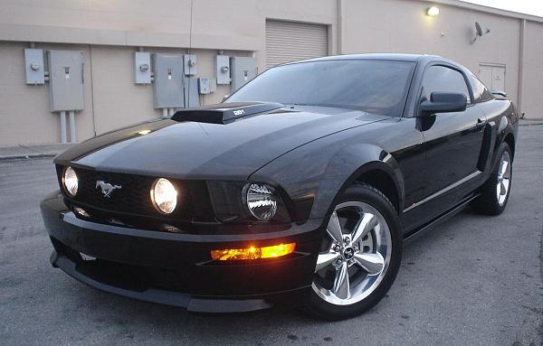 Hood scoop install-mustang-gt.cs.jpg