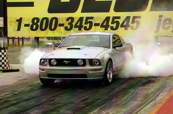 Supercharged Mustangs---Racing vid-irwindale4032008a.jpg