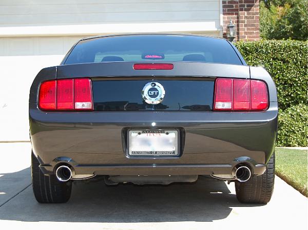 Aligning tailpipes in cutouts-stangrear.jpg