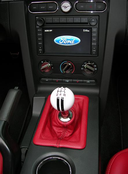 OFFICIAL ANNOUNCEMENT AND PICS OF NEW DESIGN MGW SHIFTER FOR 2005-2009 MUSTANG GT&gt;&gt;-dscn7233.jpg