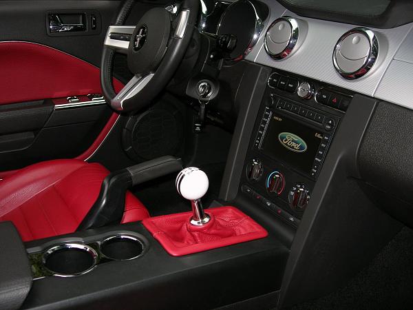 OFFICIAL ANNOUNCEMENT AND PICS OF NEW DESIGN MGW SHIFTER FOR 2005-2009 MUSTANG GT&gt;&gt;-dscn7239.jpg