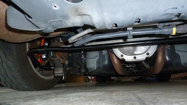 Strano parts adjustable rear sway bar installed...-p1000062-1.jpg