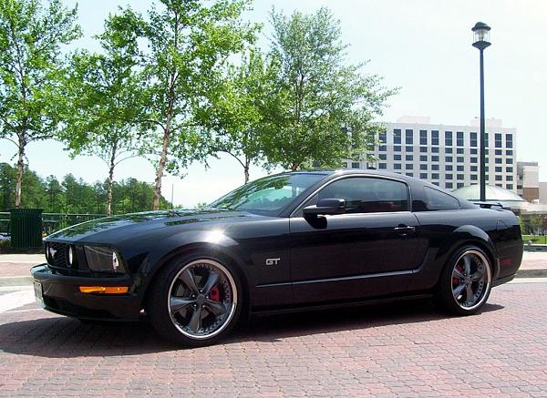 Let's see those lowered 05's-foose-wheels-001.jpg