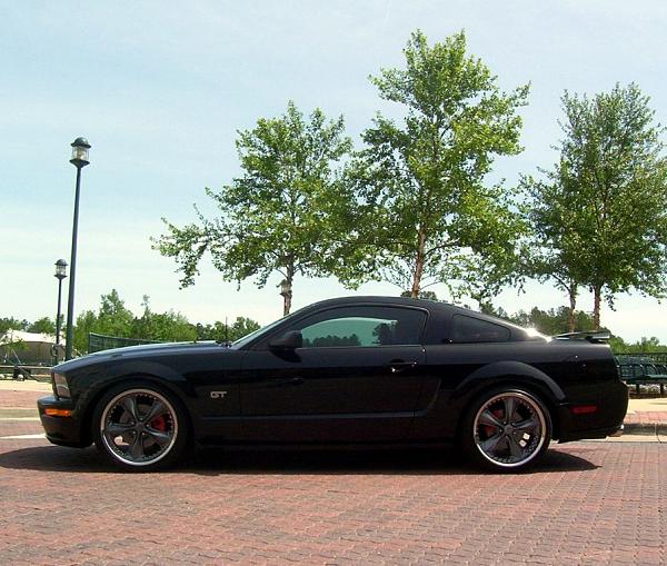 Let's see those lowered 05's-foose-wheels-005.jpg