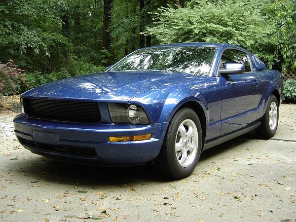 Difference between V6 and GT grille?-m1.jpg