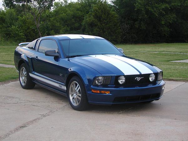 Started on my BSM 12" White Shelby Stripes-hood-done-passenger-side.jpg