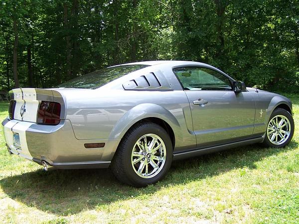 1/4 louvers and side scoops.....lets see em!!!!-2006-mustang-5-23-03-006-large-.jpg