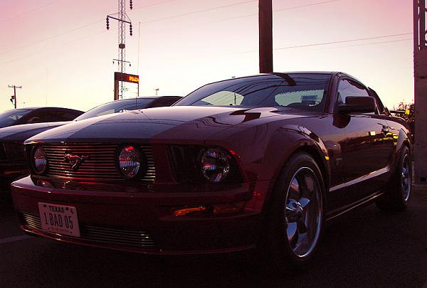 Added the CDC billet grille and a Steeda billet strut bar-dsc01009.jpg