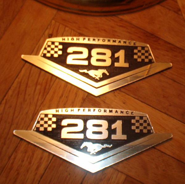 V6 245 Fender badge-281badges.jpg