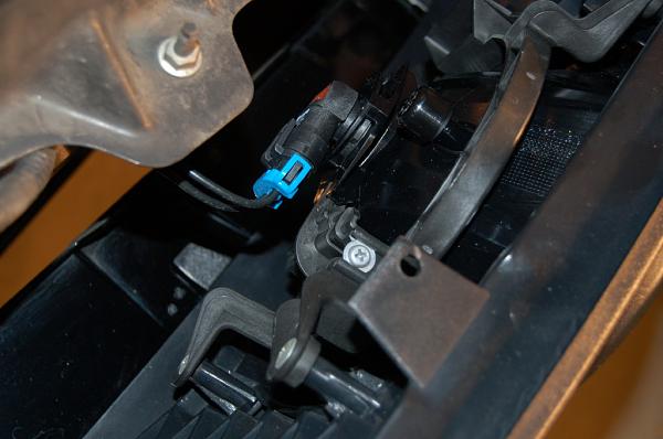 My Street Scenes Center Fog Grill Installation!-plugged-.jpg