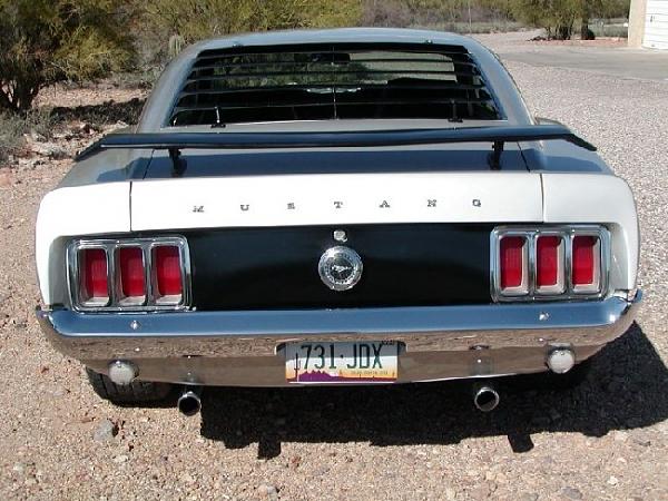 Fender and trunkletters added-70fastback_r_0111.jpg