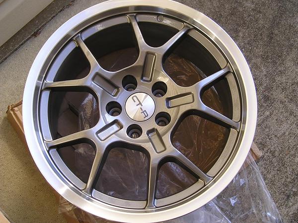 Ford GT wheels/replicas -- pic requested-pb010080.jpg