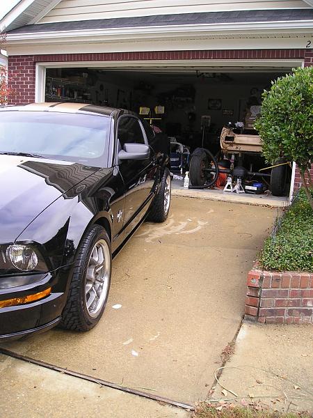 Ford GT wheels/replicas -- pic requested-pb110103.jpg