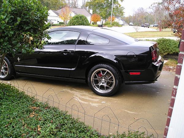 Ford GT wheels/replicas -- pic requested-pb110107.jpg