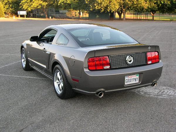 Looking for pics of Black stangs W/CDC or SHR decklid panel!!!-103.jpg