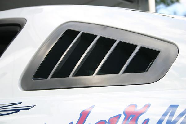 Louver replacement for quarter window glass-img_4246_web.jpg