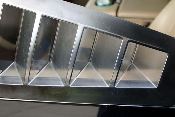 Louver replacement for quarter window glass-img_4238_web.jpg