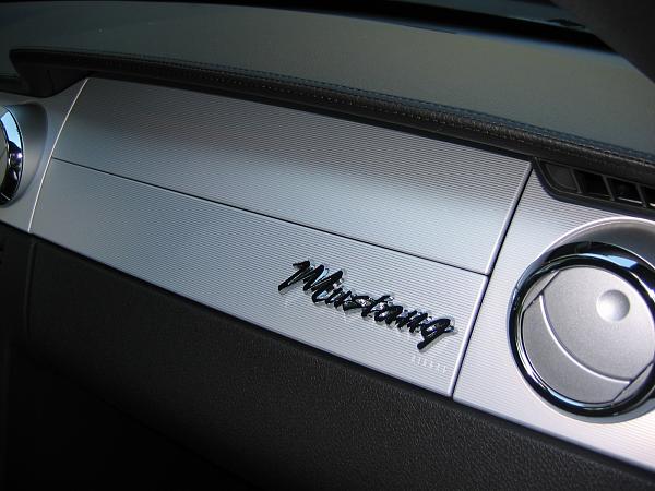 Methods for installation of Vintage Emblems on 2006 GT...ideas?-dash3-10-13-06.jpg