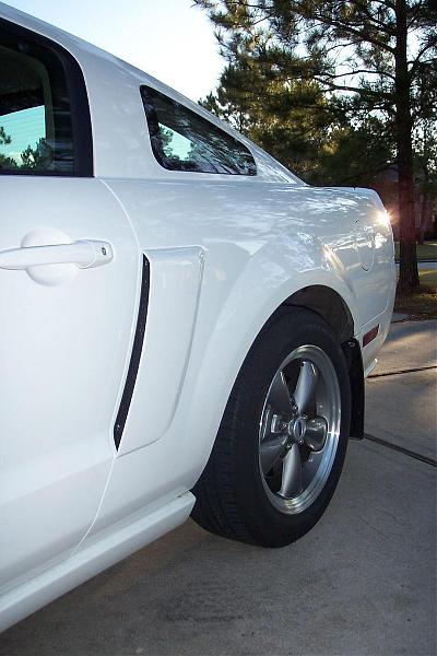 GT/CS Side Scoops Install/Pics Fits 2005-2009 Where to Find! 6R3Z-63424A62-AA-dcp_0655.jpg