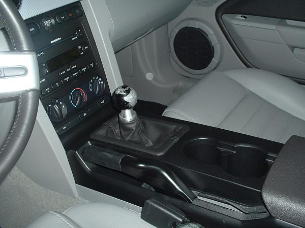 Pics of my stripes and new shift knob-stang-stripes-002.jpg