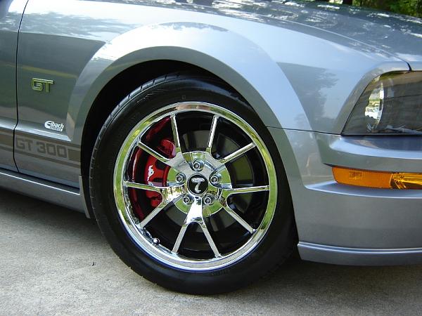 SHOW US YOUR WHEELS 2005-2009 S-197 GEN 1 Only-wheel_1.jpg