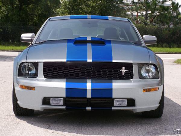 An idea for aftermarket vendors.  Replacement lower grille with foglights-bullitt-grille-fogs-2.jpg