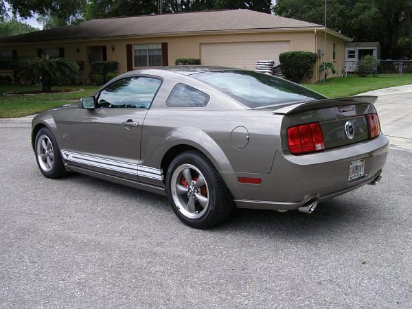 05-07 Factory Shelby Rear Wing Spoiler-p4270005_c.jpg