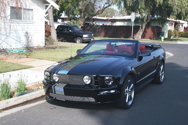 stripes on black vert - check these out-mus_silver_half.jpg