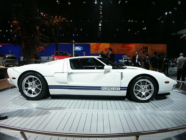 GT4 wheels in silver-img_pict2821.jpg