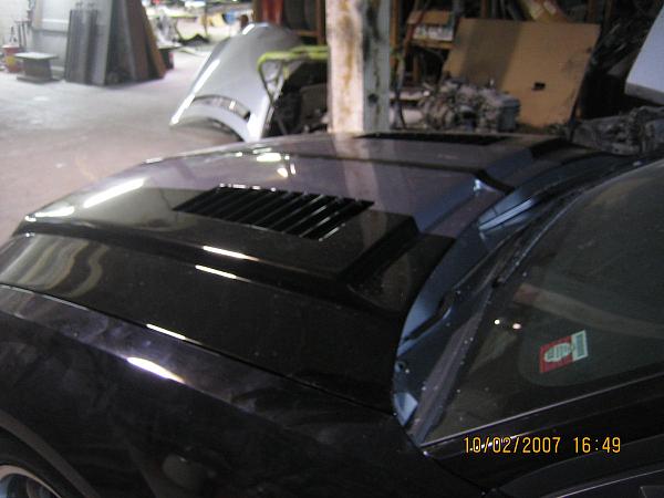 yao's GTS-1 trufiber and stripes-yao_stang_bodyshop6.jpg