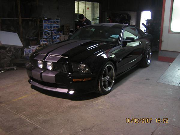 yao's GTS-1 trufiber and stripes-yao_stang_bodyshop3.jpg